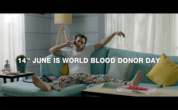 MTV urges the youth, “Donate Karo. Phir Show Off Karo”