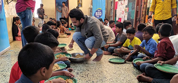 BIG FM Hyderabad Celebrates the true spirit of Ramzan by feeding kids from NGO