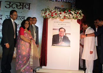 Dainik Bhaskar Group sets up 'Dainik Bhaskar Merit-Cum-Means Scholarship' at IIM-Ahmedabad