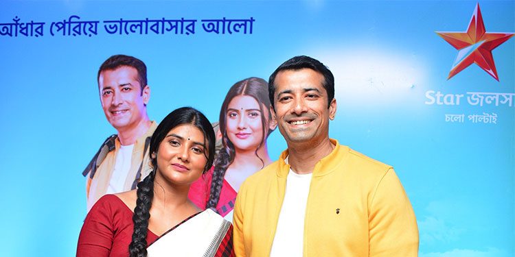 Star Jasha to launch new fiction show 'Kora Pakhi' at 9 PM