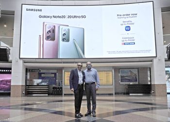 Orienta cine advertising install largest advertising LED screen inside Infiniti Mall -Malad