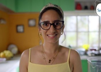 Spexmojo.com educates viewers on how to buy spectacles the right way in its debut campaign