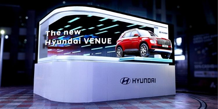 Hyundai unveils Anamorphic 3D outdoor activation for the new Hyundai Venue