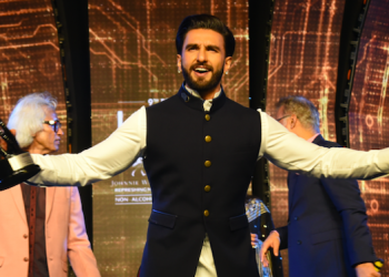 #IAALeadershipAwards 2022: Ranveer Singh electrifies forum, traces evolution from copywriter to ‘Brand Endorser of the Year’