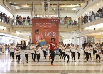 Zee Marathi organises Flash mob to promote its dance reality show Dance Maharashtra Dance Li’l Masters