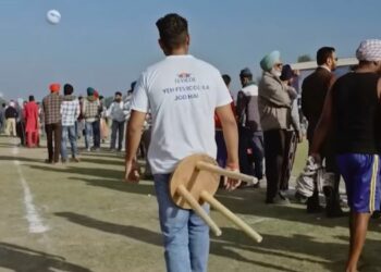 Fevicol leverages human OOH to showcase its ultimate strength