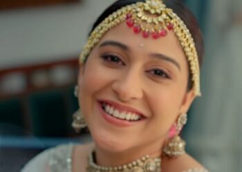 Kalyan spotlights sacrifices of army, salutes bride donning uniform