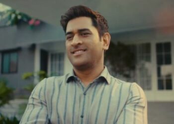 MS Dhoni dons farmer hat, pitches ‘Naya Swaraj, Mera Swaraj’