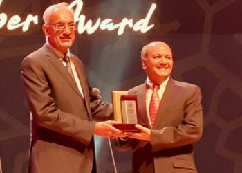 Ramesh Narayan presented AFAA Honorary Life Member Award at AdAsia Seoul