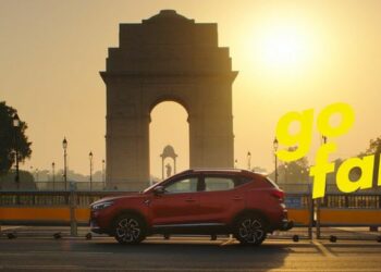 Spinny introduces the Fat red car and DL 6556 from Delhi