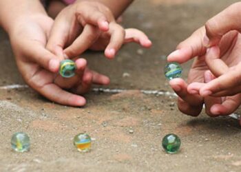 Throwback (#tb) enabling decision making