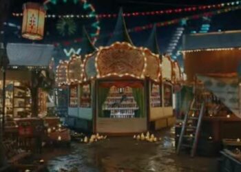 Google Shopping's campaign looks to capture the essence of Diwali festivities through a virtual marketplace experience