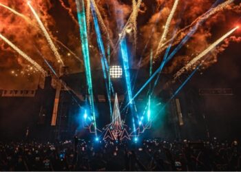 Alan Walker amazes Bengaluru with drone show at Sunburn Arena Tour