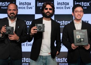 Kartik Aaryan launches Fujifilm's 'instax WIDE Evo™' camera in India
