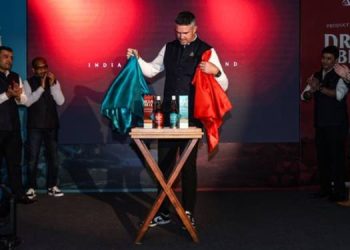 Kevin Pietersen unveils Dram Bell Blended Scotch Whisky Bottled in Scotland
