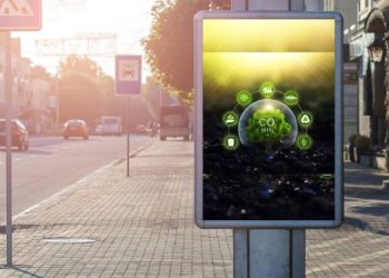 Moving Walls and Cedara join forces to track and reduce Carbon Emissions of every digital Out-of-Home campaign