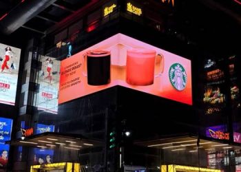 MOMS, Starbucks conduct a 3D Anamorphic campaign in Bangalore to spotlight the Blonde Roast