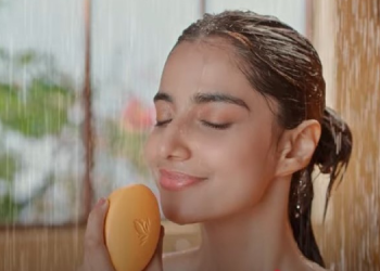 Santoor Royal Sandal unveils Triple Sandal Pack in new TVC featuring Meenakshi Chaudhary