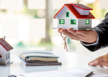 Can Retired Bank Employees Apply for a Home Loan