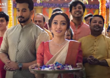 CaratLane’s Pujo campaign marries tradition with romance in “Mayer Aashirbad”