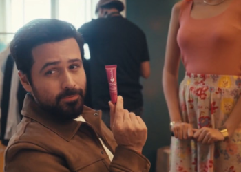 Emraan Hashmi brings a fun twist to Foxtale’s brightening lip balm campaign