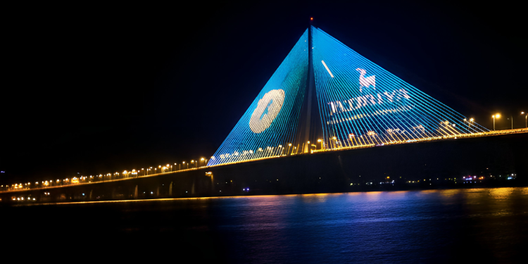 Indriya, Aditya Birla Jewellery lights up Bandra-Worli Sea Link on Dhanteras Eve