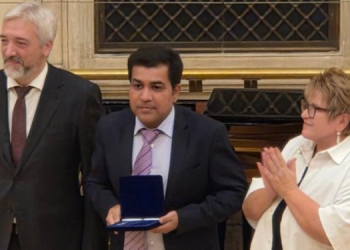 TV9 Network’s Manish Kumar Jha Wins Global ‘Honest View 2025’ Media Award in Moscow