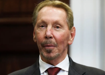 Larry Ellison bolsters Paramount bid for Warner Bros., challenging Netflix deal