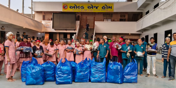 Dainik Bhaskar Distributed 8.5 Lakh Winter Clothes to Needy Across India