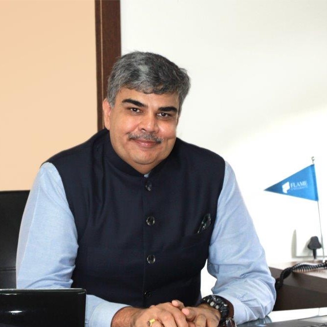 Dr Dishan Kamdar